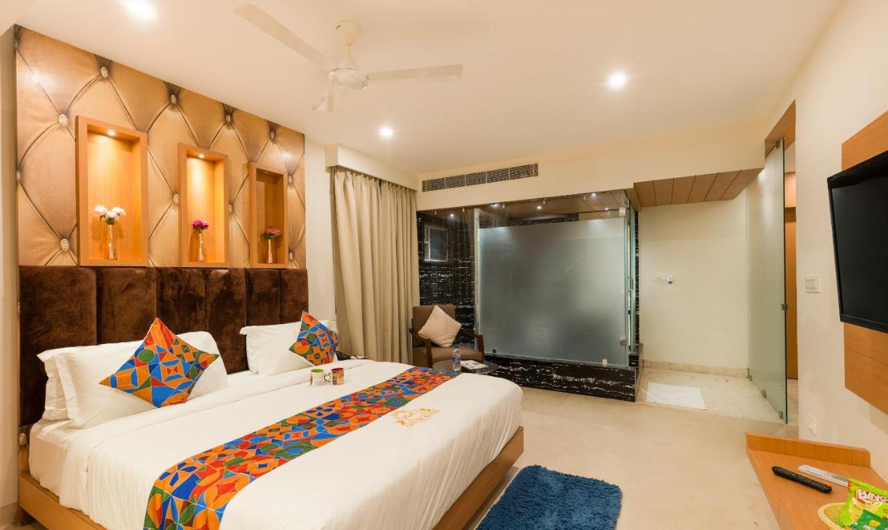 Kvr Capitol Suites Vijayawāda Extérieur photo